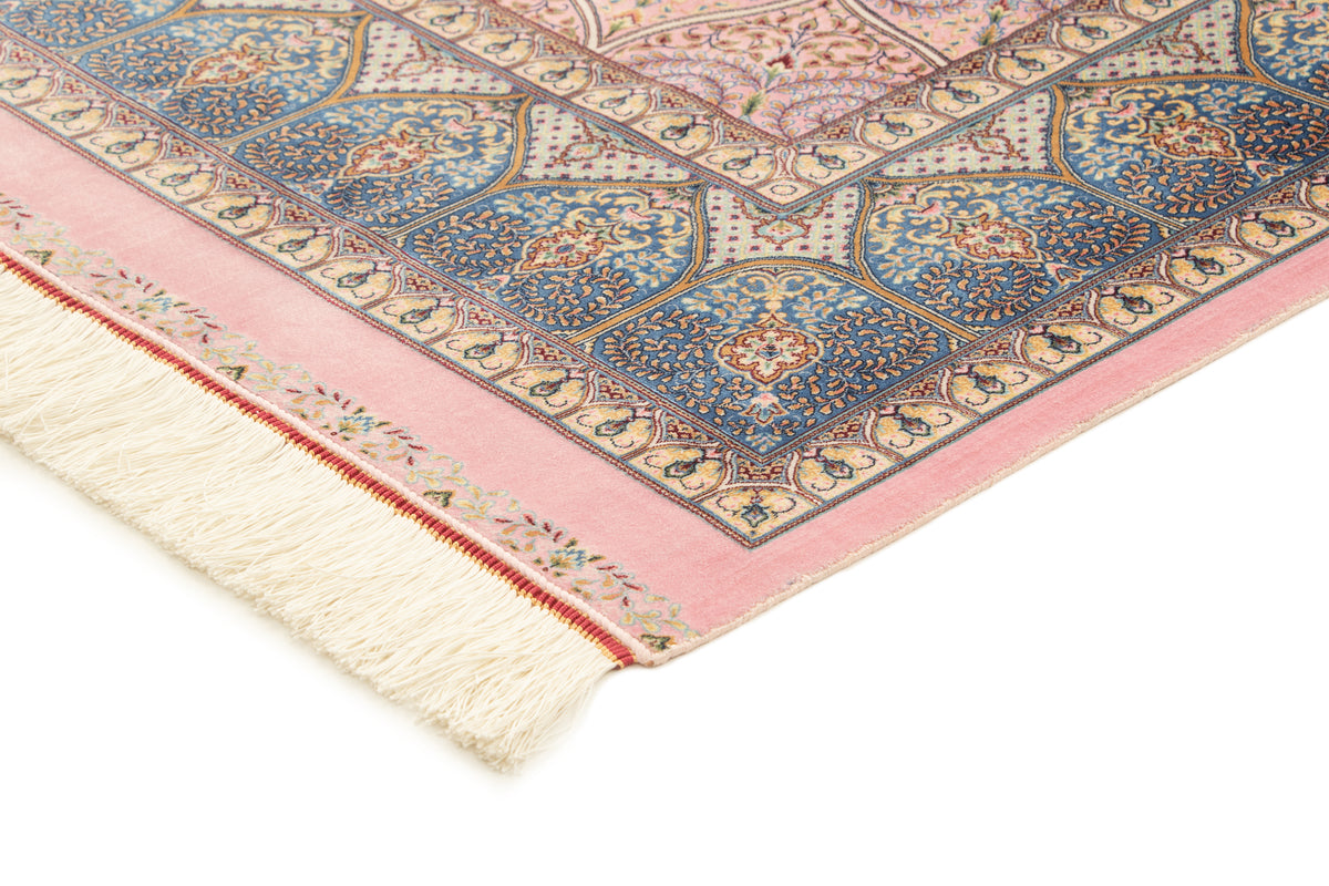 Rechteck Teppich Ghom Design in Rosa von Hadorn™ - Lifestyle Image
