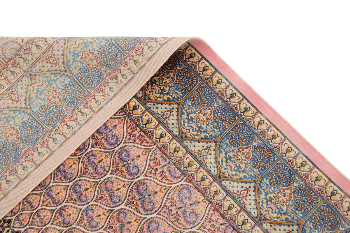 Rechteck Teppich Ghom Design in Rosa von Hadorn™ - Lifestyle Image