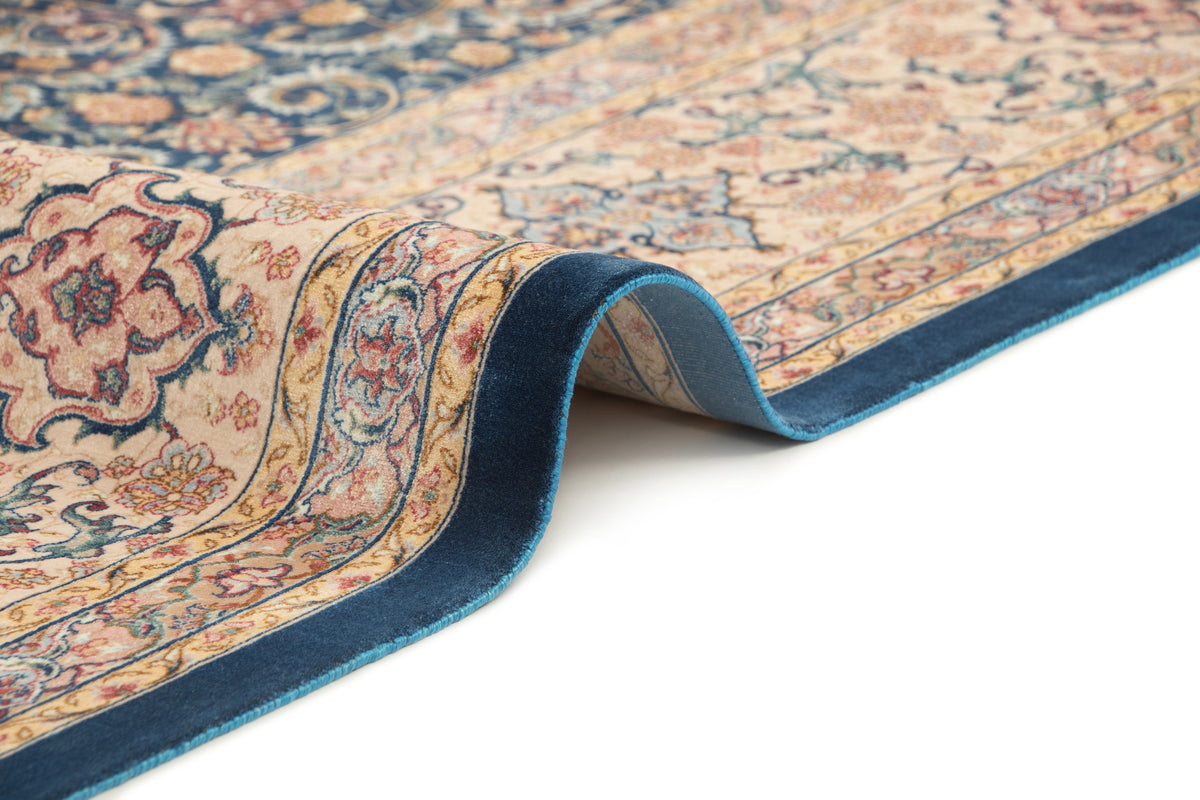 Rechteck Teppich Ghom Design in Blau von Hadorn™ - Lifestyle Image