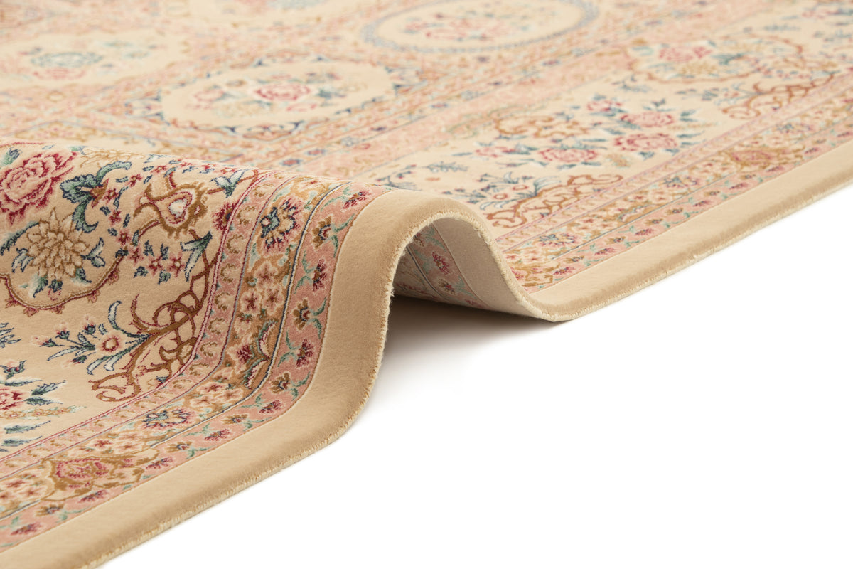 Rechteck Teppich Ghom Design in Rosa von Hadorn™ - Lifestyle Image