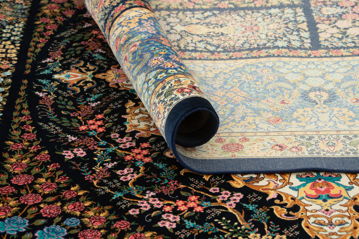Rechteck Teppich Ghom Design in Dunkelblau von Hadorn™ - Lifestyle Image