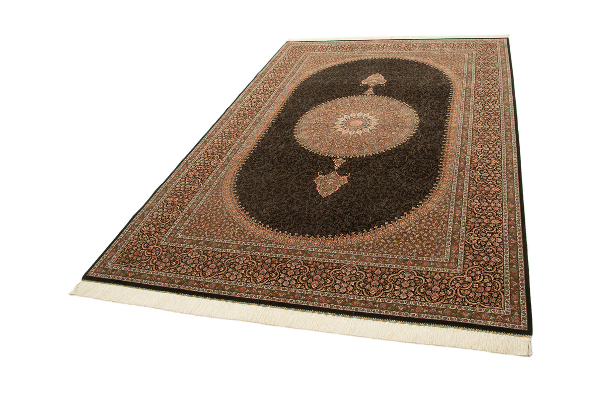 Rechteck Teppich Ghom Design in Schwarz von Hadorn™ - Lifestyle Image