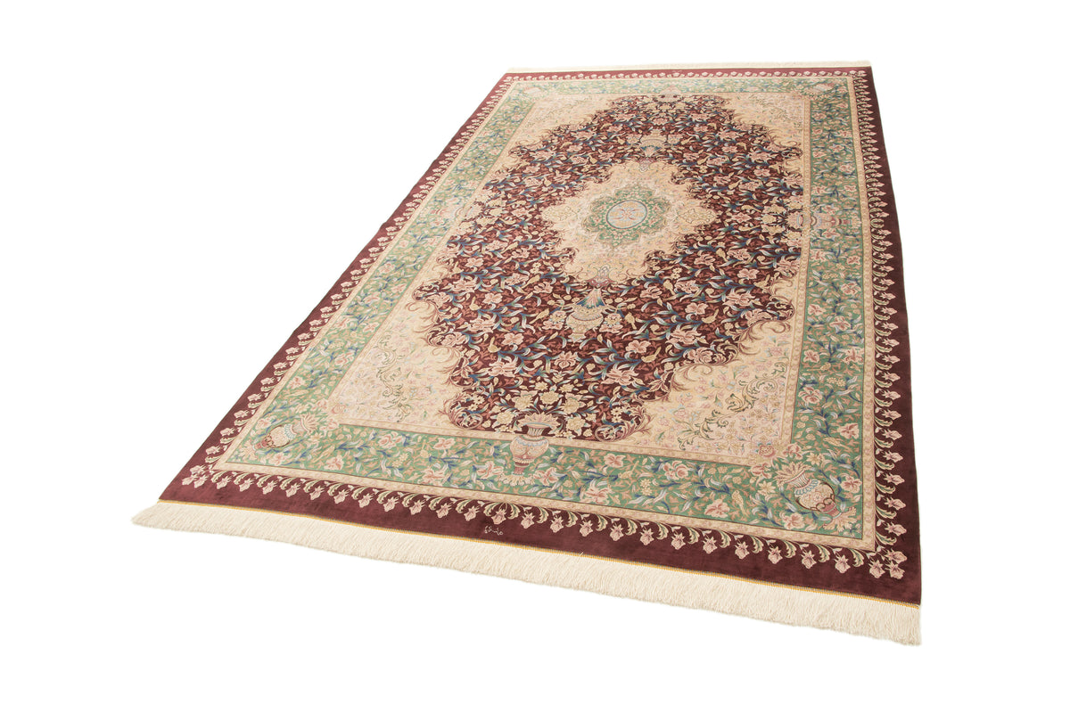 Rechteck Teppich Ghom Design in Burgund von Hadorn™ - Lifestyle Image