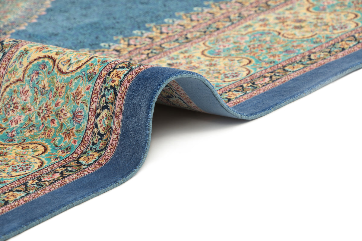 Rechteck Teppich Ghom Design in Blau von Hadorn™ - Lifestyle Image