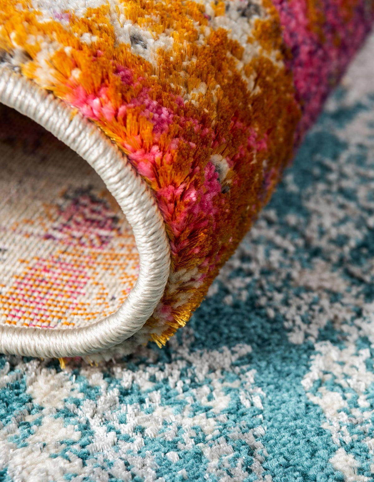 Rechteck Teppich Aria in Beige von Hadorn™ - Lifestyle Image