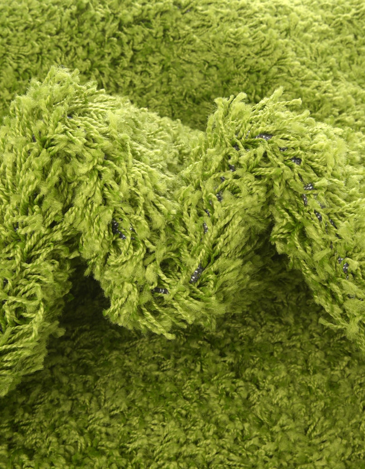 Quadratisch Hochflorteppich Solid Shag in Grün von Hadorn™ - Lifestyle Image