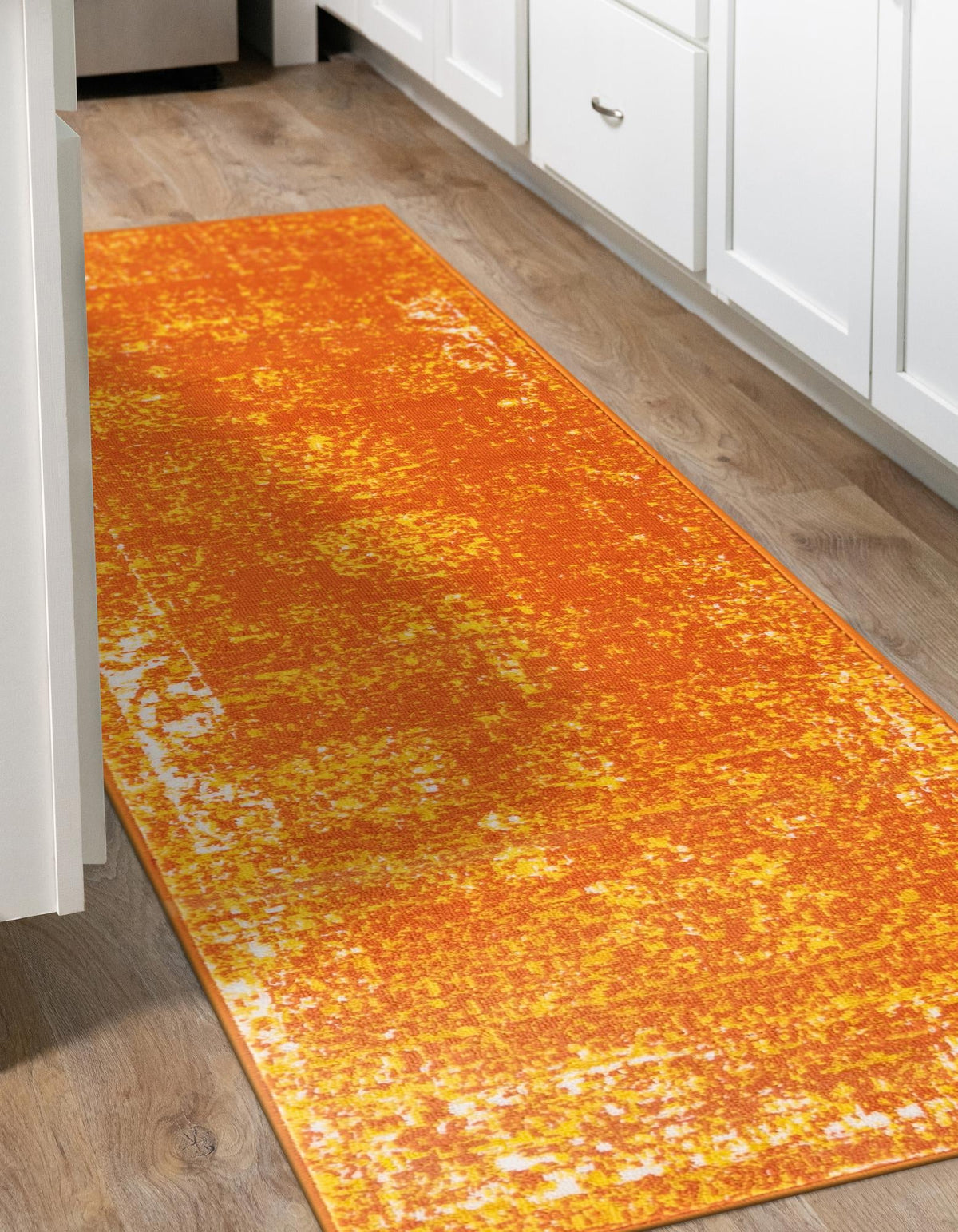 Läufer Teppich Monaco in Orange von Hadorn™ - Lifestyle Image