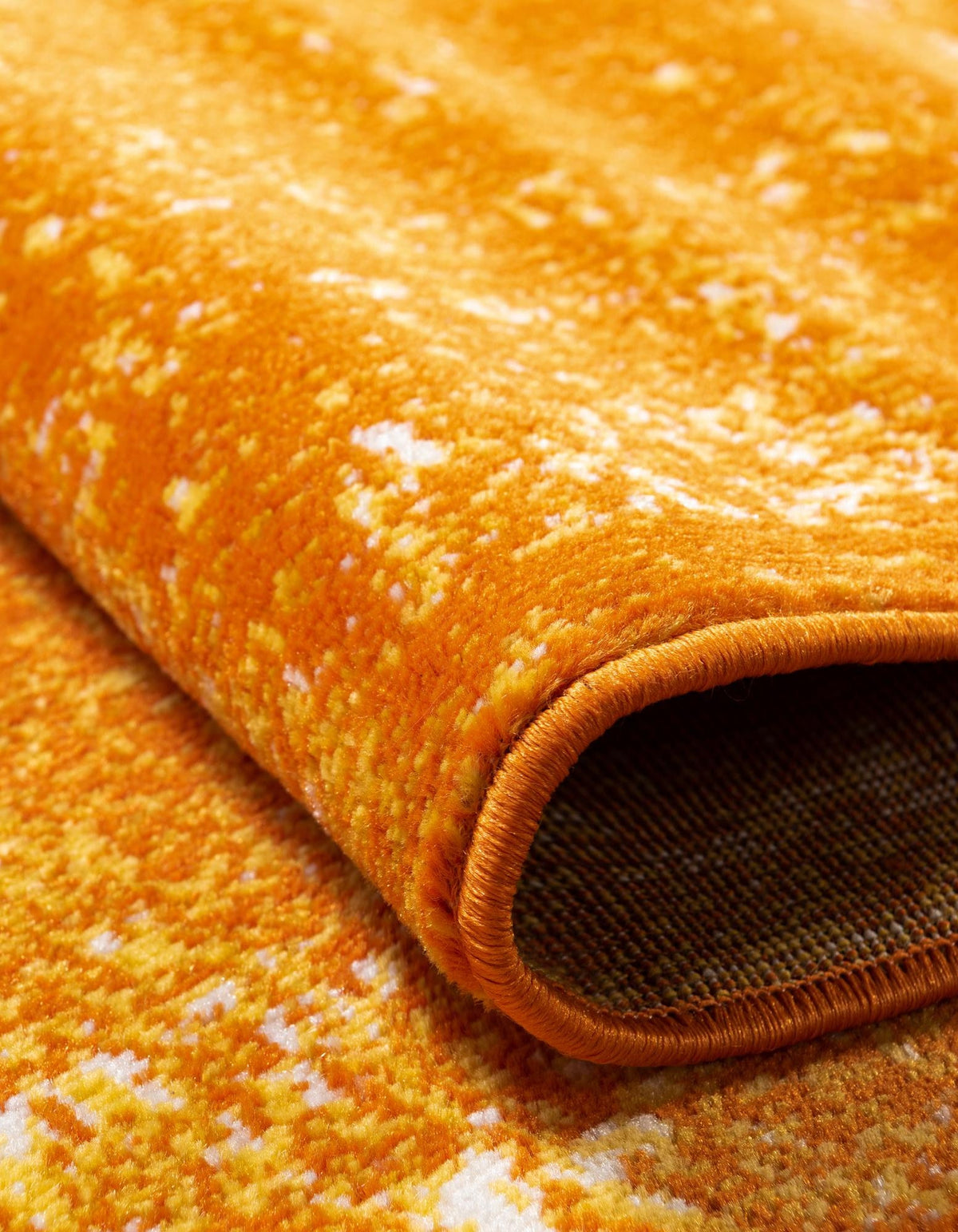 Läufer Teppich Monaco in Orange von Hadorn™ - Lifestyle Image