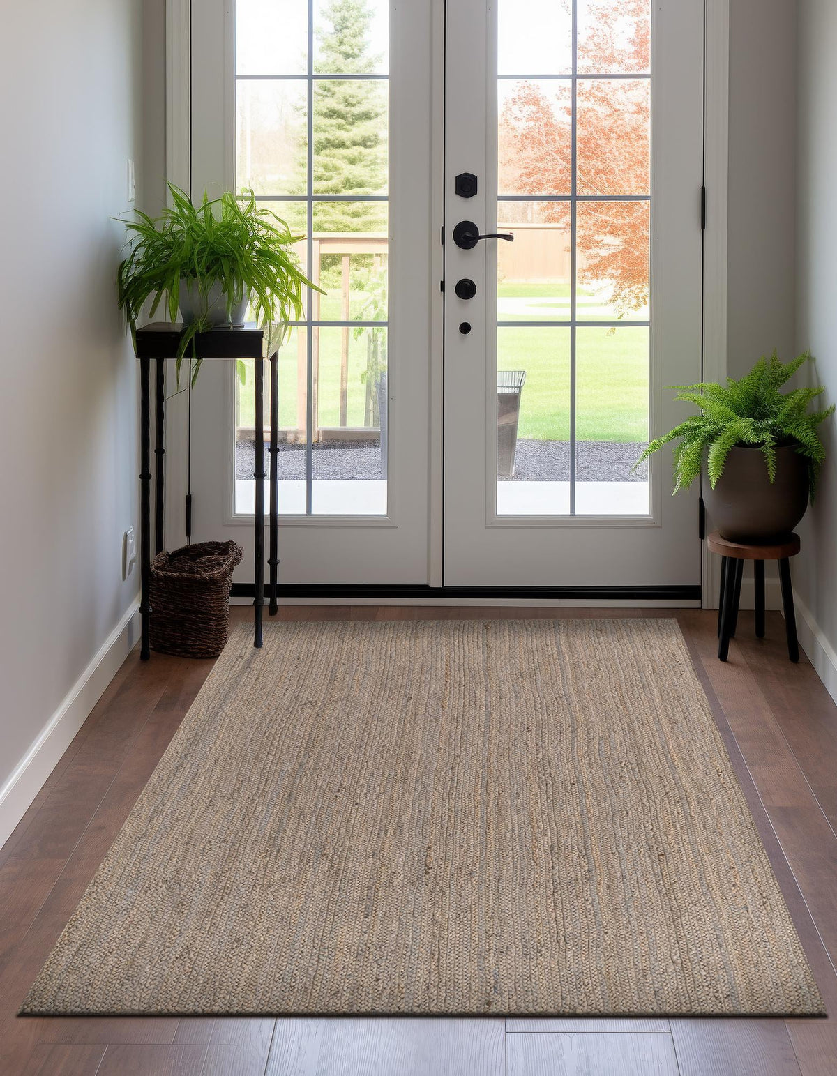 Rechteck Handgeflochten Teppich Braided Jute in Grau von Hadorn™ - Lifestyle Image