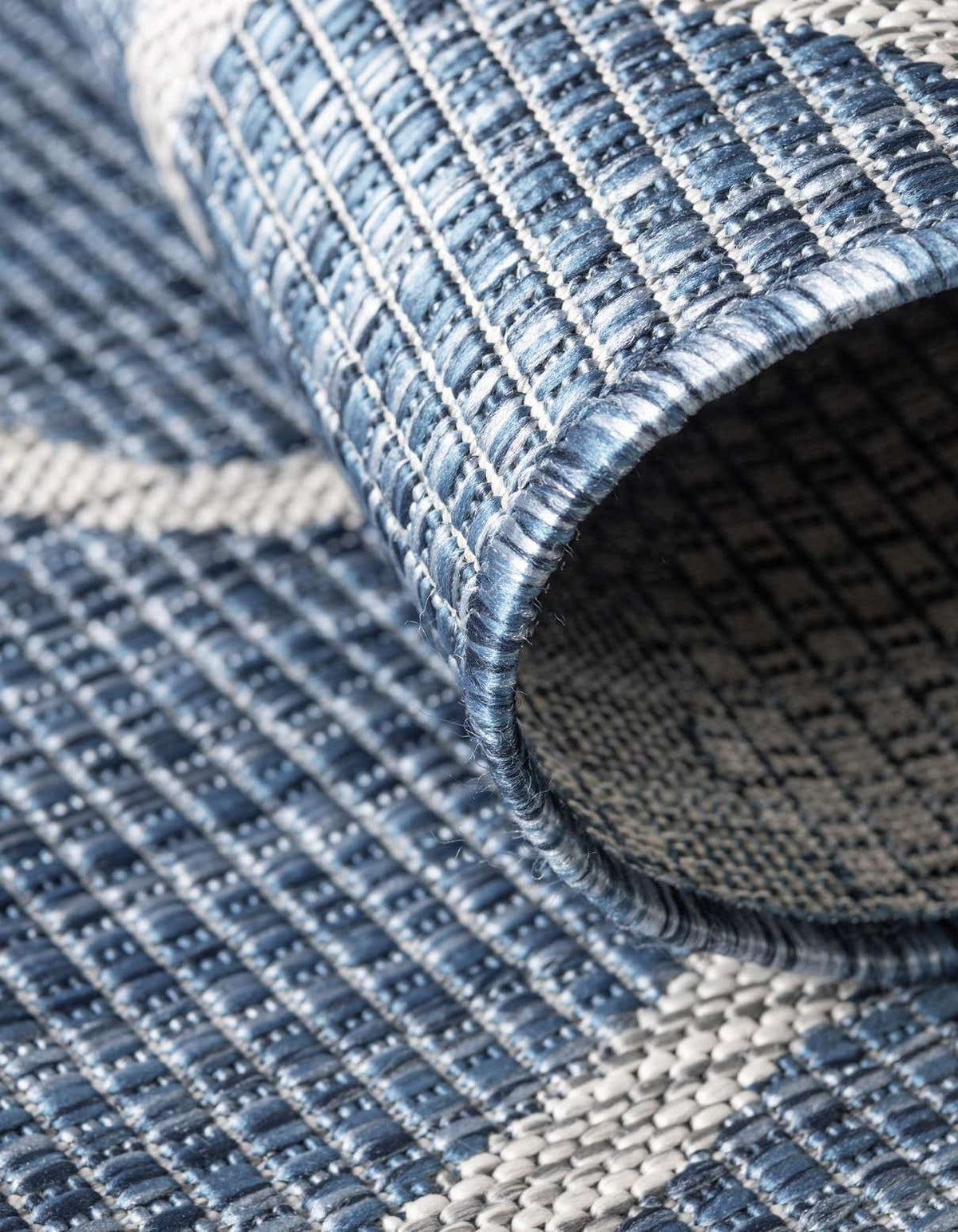 Rechteck Outdoor Teppich Outdoor Safari in Blau von Hadorn™ - Lifestyle Image