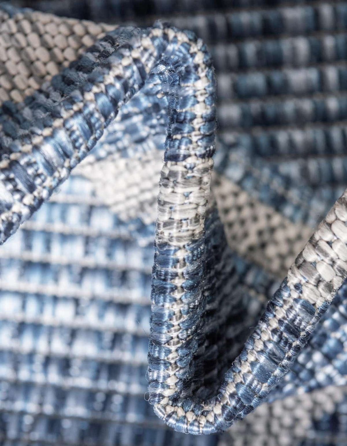 Rechteck Outdoor Teppich Outdoor Safari in Blau von Hadorn™ - Lifestyle Image