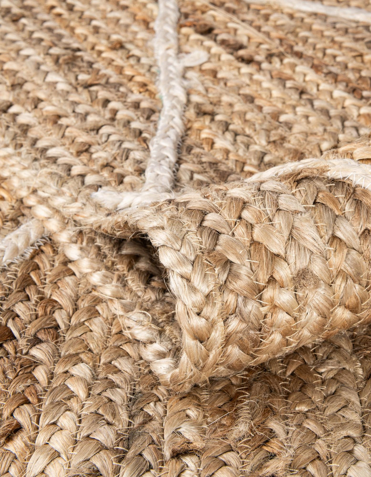 Läufer Handgeflochten Teppich Braided Jute in Weiss von Hadorn™ - Lifestyle Image