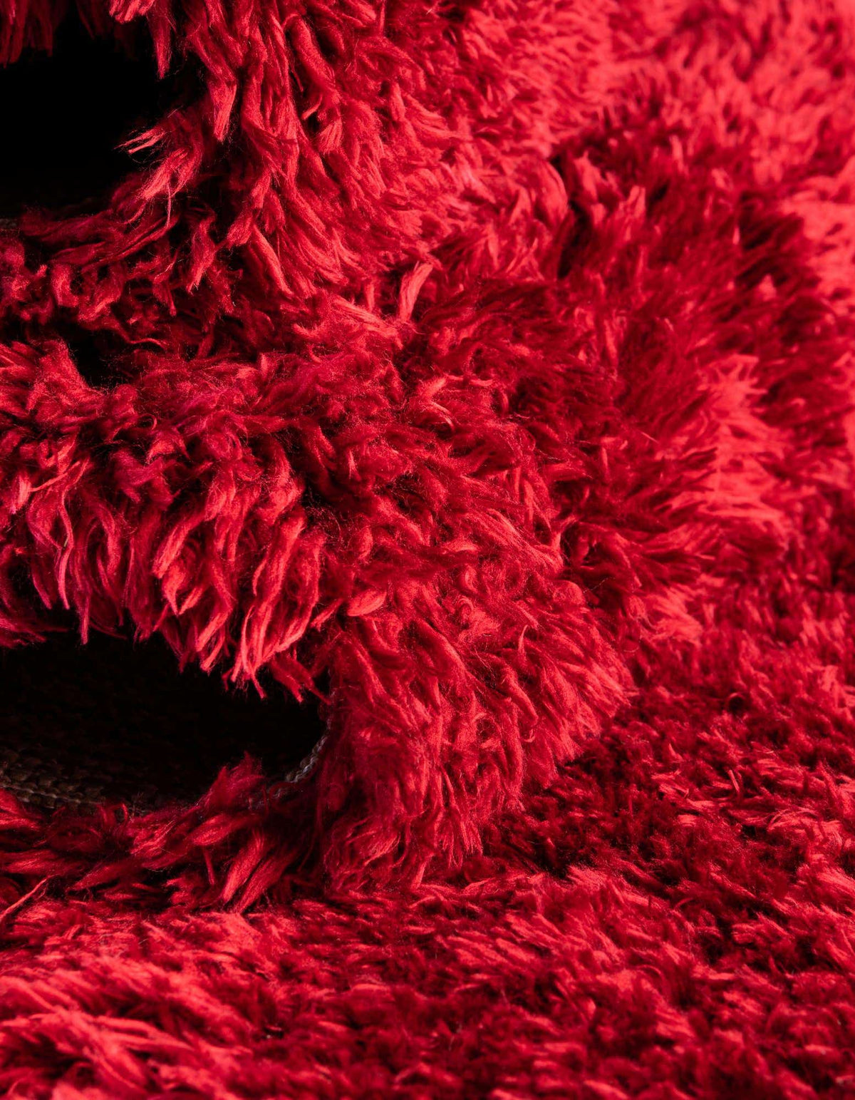 Rechteck Hochflorteppich Infinity Shag in Merlot von Hadorn™ - Lifestyle Image