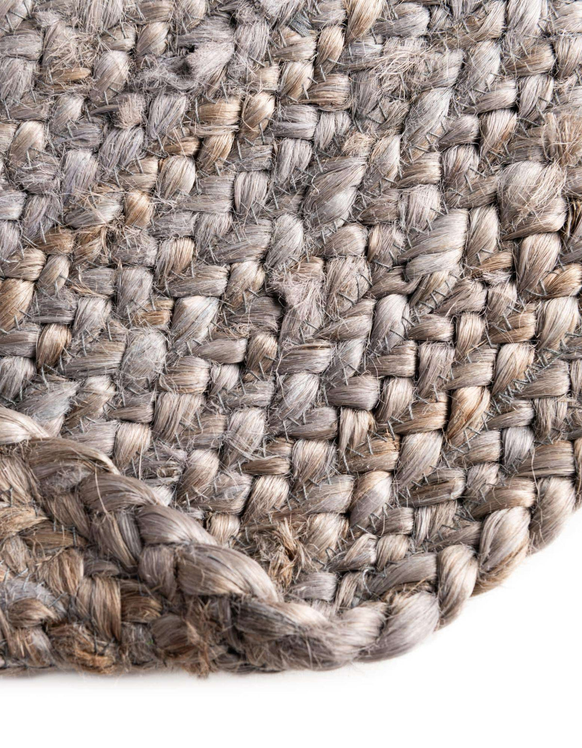 Oval Handgeflochten Teppich Braided Jute in Grau von Hadorn™ - Lifestyle Image