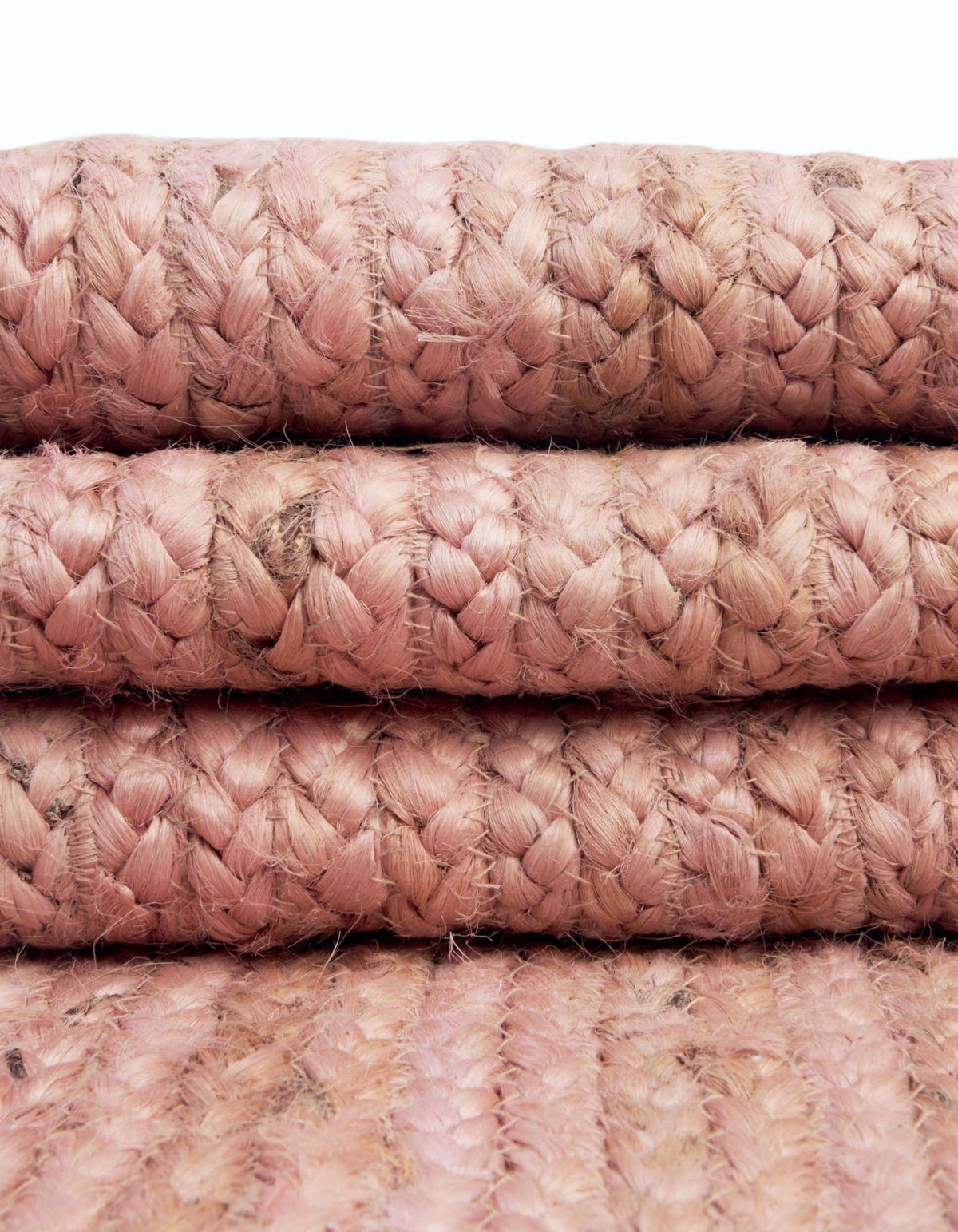 Rund Handgeflochten Teppich Braided Jute in Hellrosa von Hadorn™ - Lifestyle Image