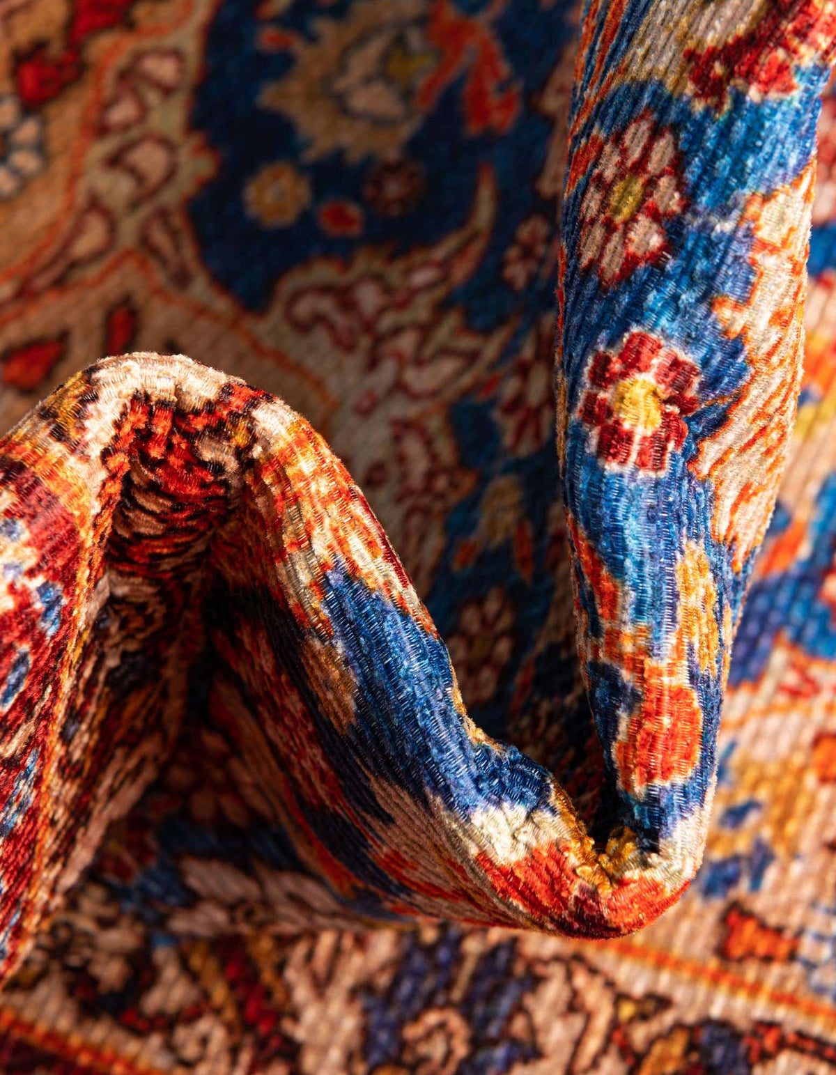 Oval Teppich Timeless in Marineblau von Hadorn™ - Lifestyle Image