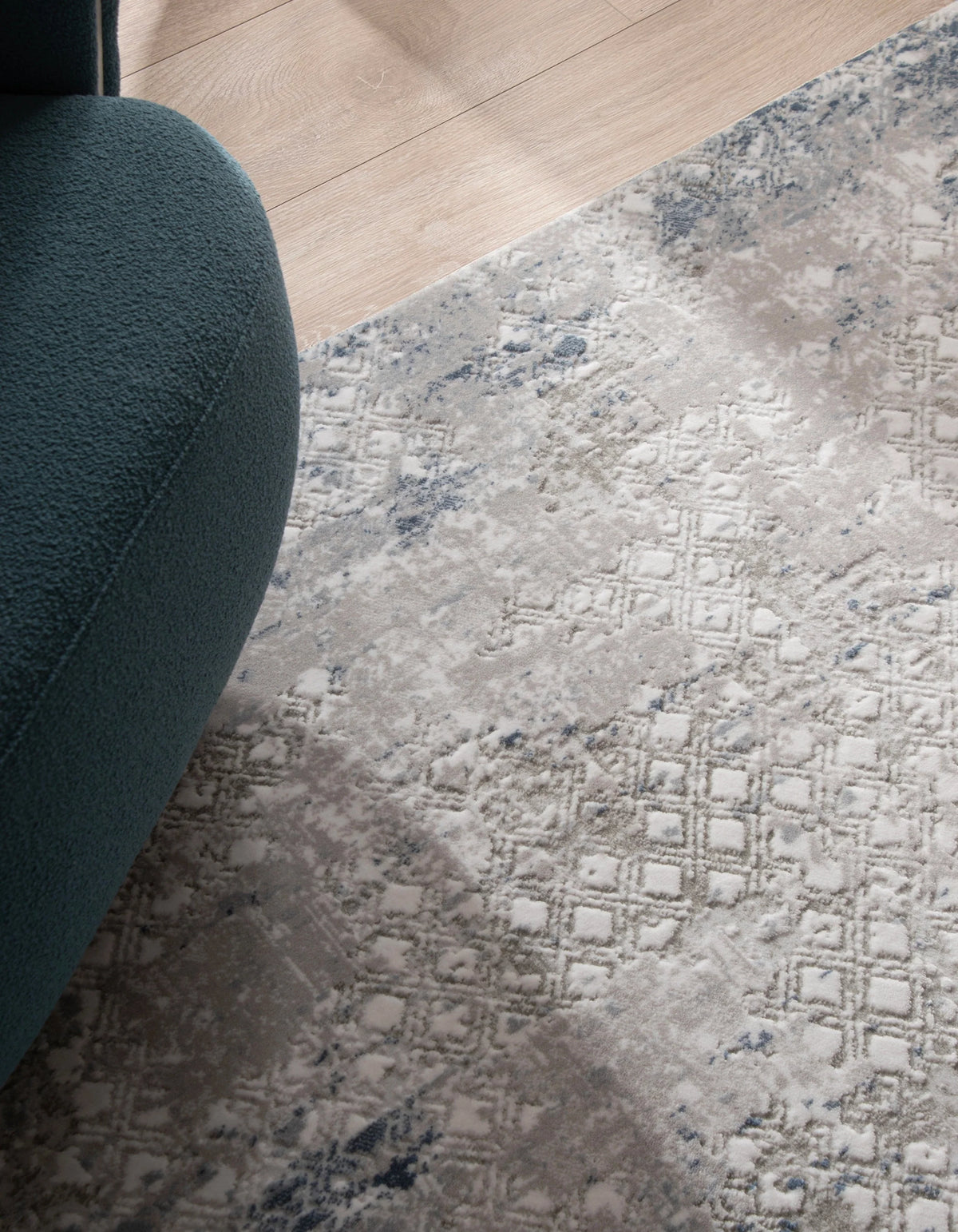 Rund Teppich Davos Magic in Blau von Hadorn™ - Lifestyle Image