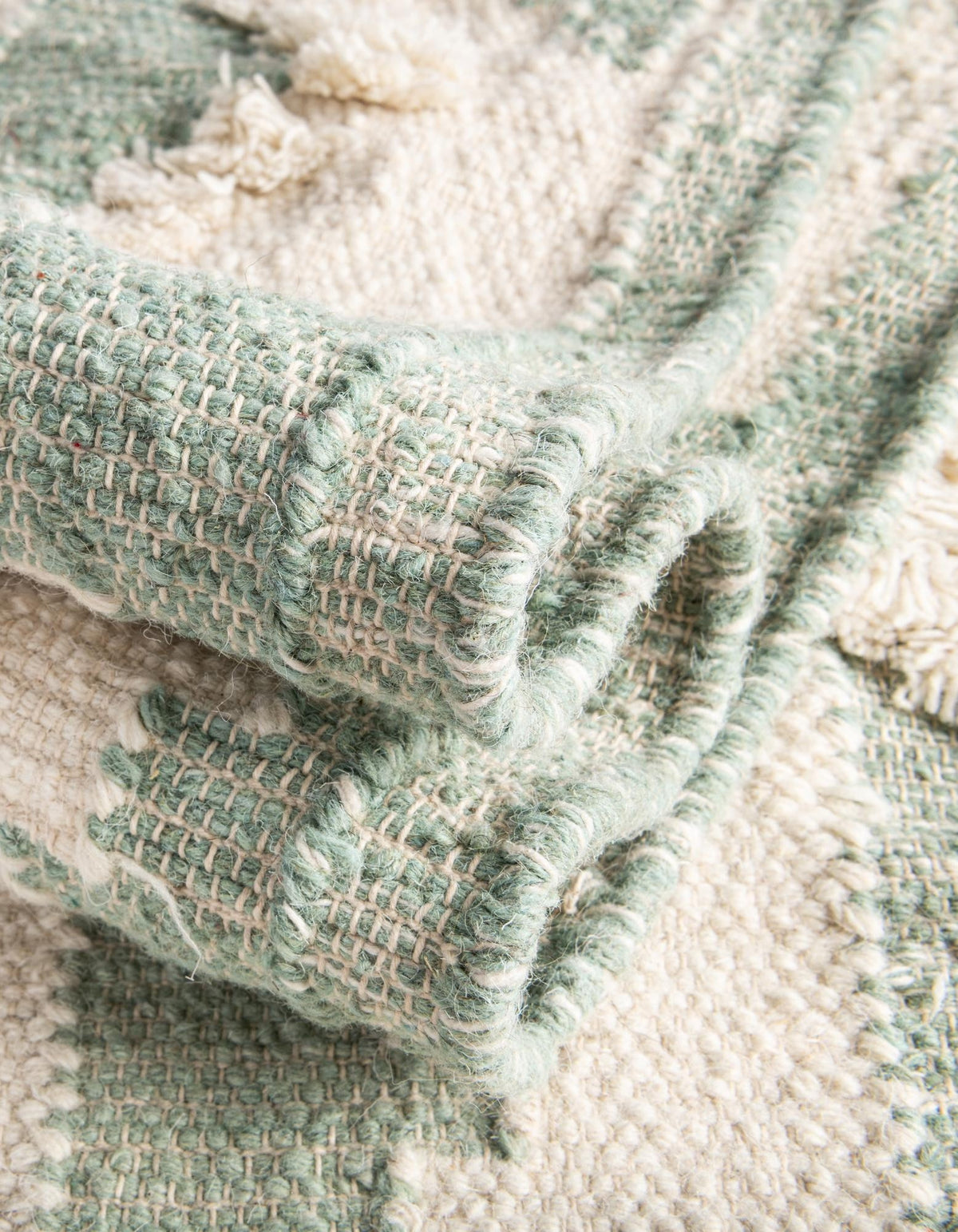 Läufer Handgeflochten Teppich Arizona in Aquamarin von Hadorn™ - Lifestyle Image