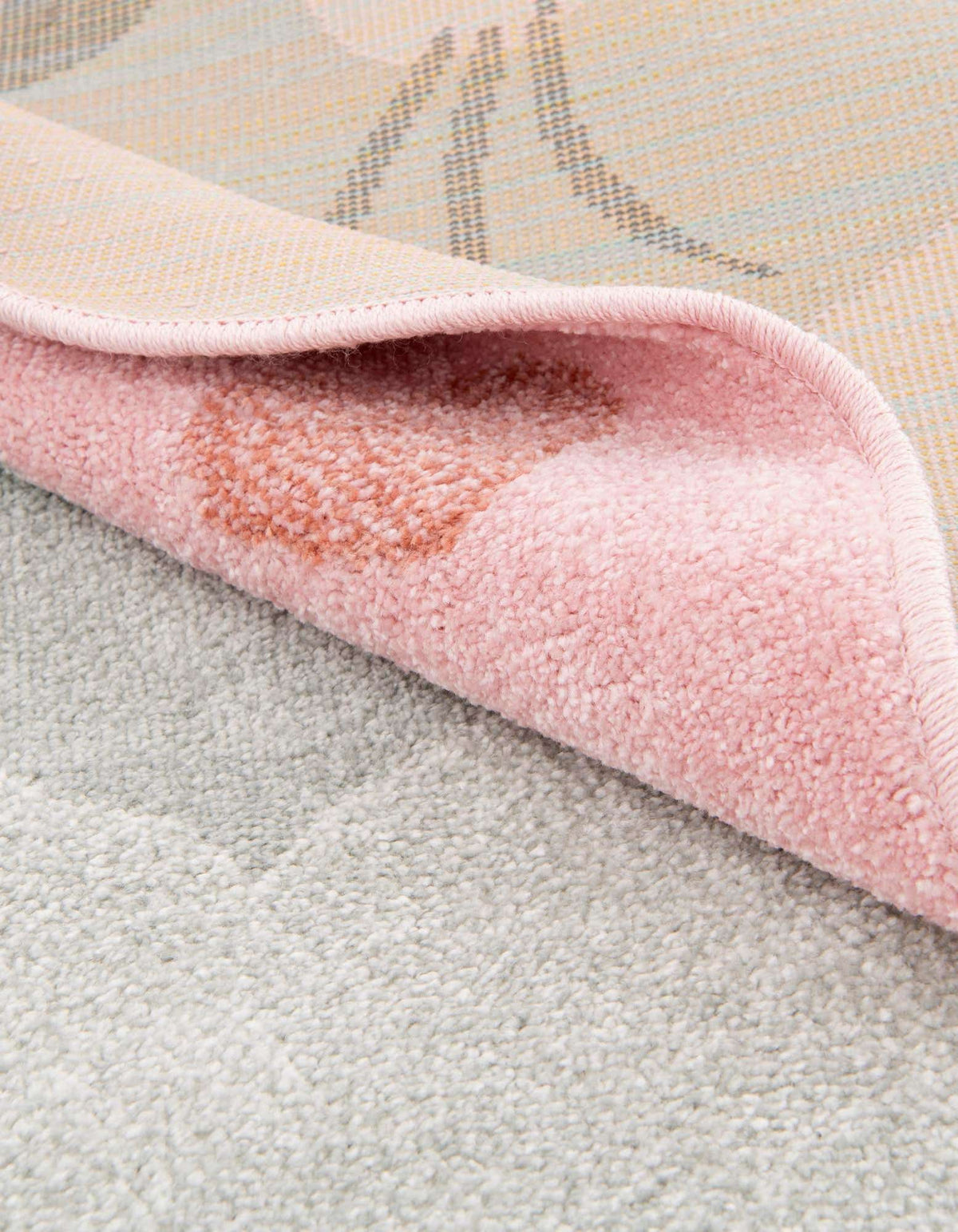 Rund Teppich Whimsy Kids in Rosa von Hadorn™ - Lifestyle Image