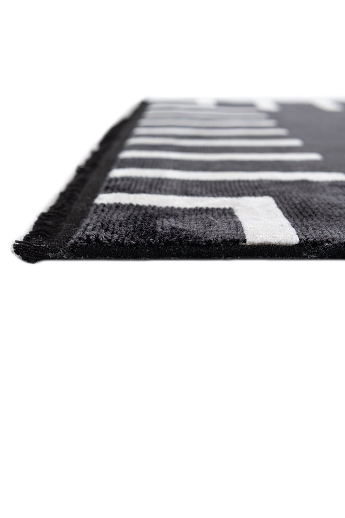 Rechteck Luxus Teppich Laax in Schwarz von Hadorn™ - Lifestyle Image