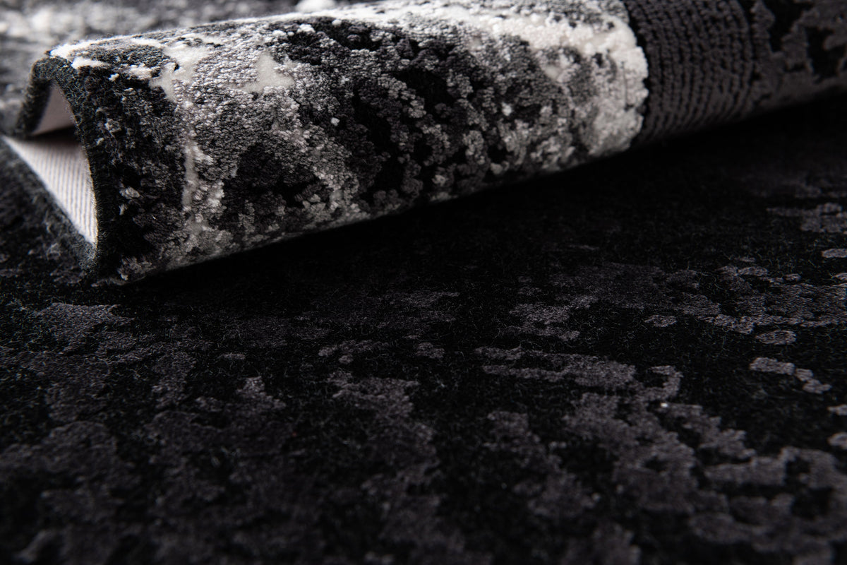 Läufer Luxus Teppich Laax in Schwarz von Hadorn™ - Lifestyle Image