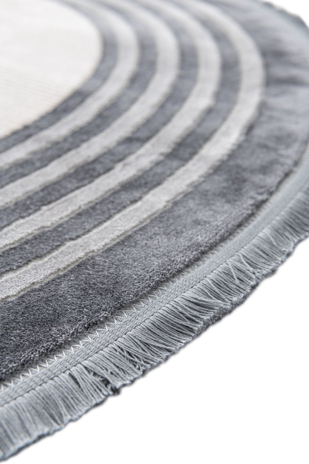 Rund Luxus Teppich Chiasso in Hellgrau von Hadorn™ - Lifestyle Image