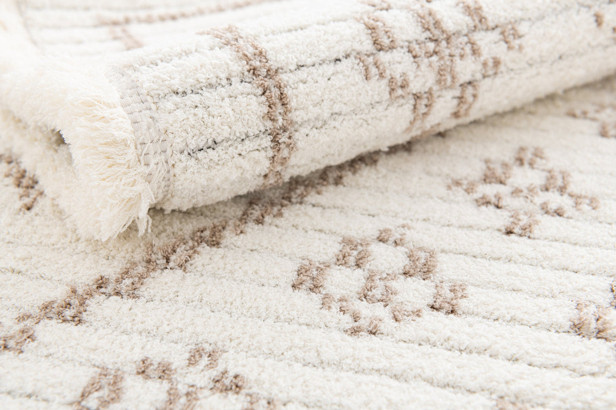Rechteck Teppich St. Gallen Folklore in Weiss von Hadorn™ - Lifestyle Image