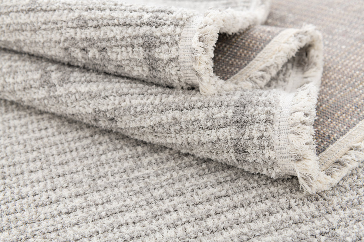 Rechteck Teppich St. Gallen Folklore in Grau von Hadorn™ - Lifestyle Image
