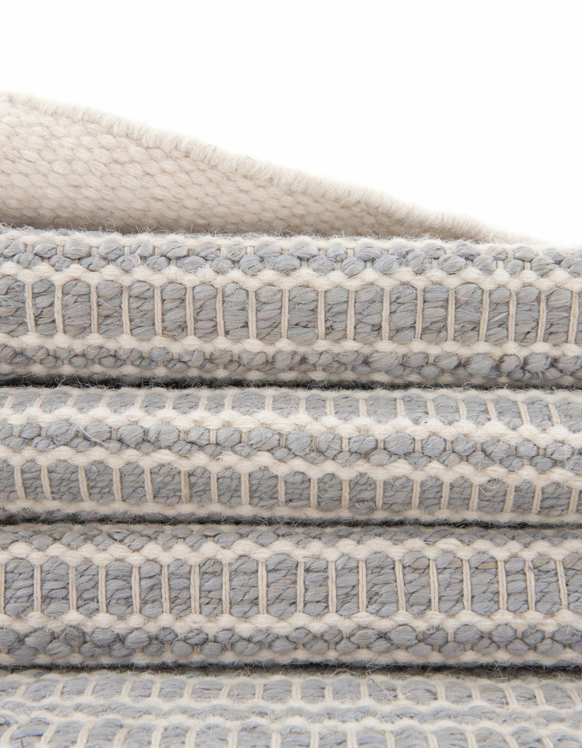 Läufer Handgeflochten Teppich Lariat in Grau von Hadorn™ - Lifestyle Image