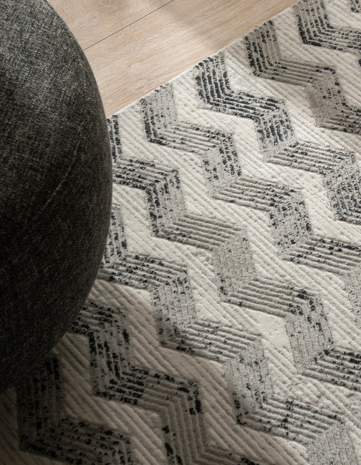 Rechteck Teppich Davos Grecian in Grau von Hadorn™ - Lifestyle Image