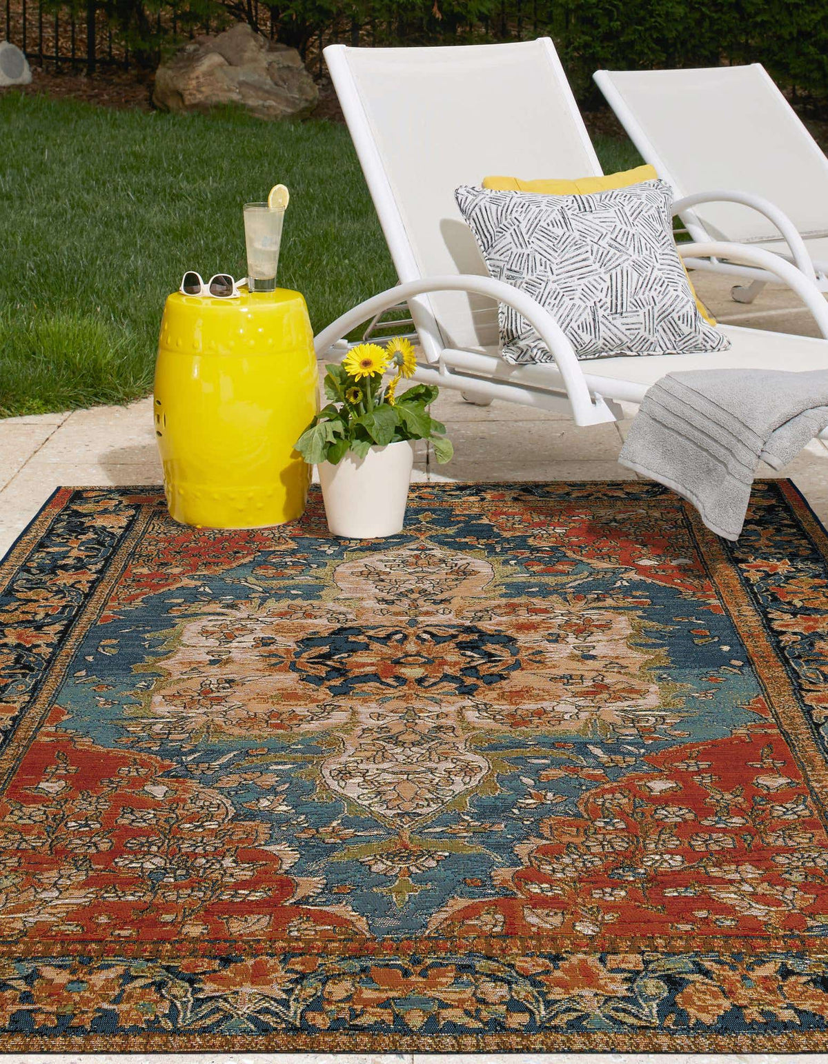 Outdoor Traditional