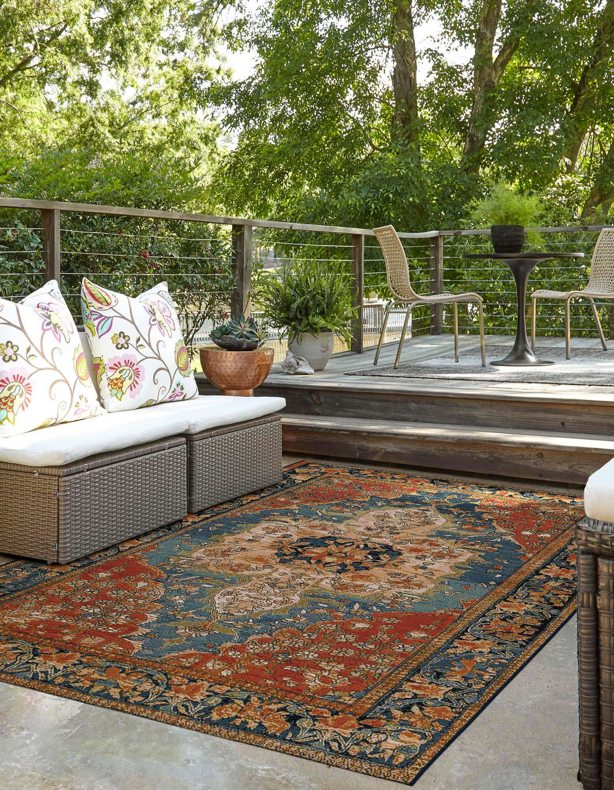 Outdoor Traditional