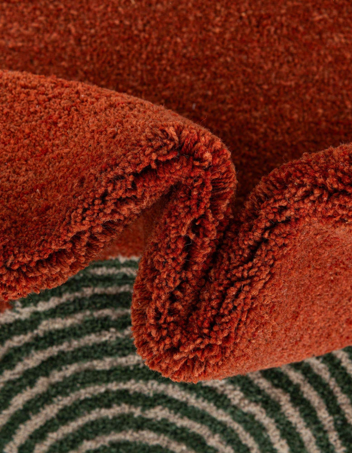 Rechteck Teppich AI Handgetuftet in Orange von Hadorn™ - Lifestyle Image