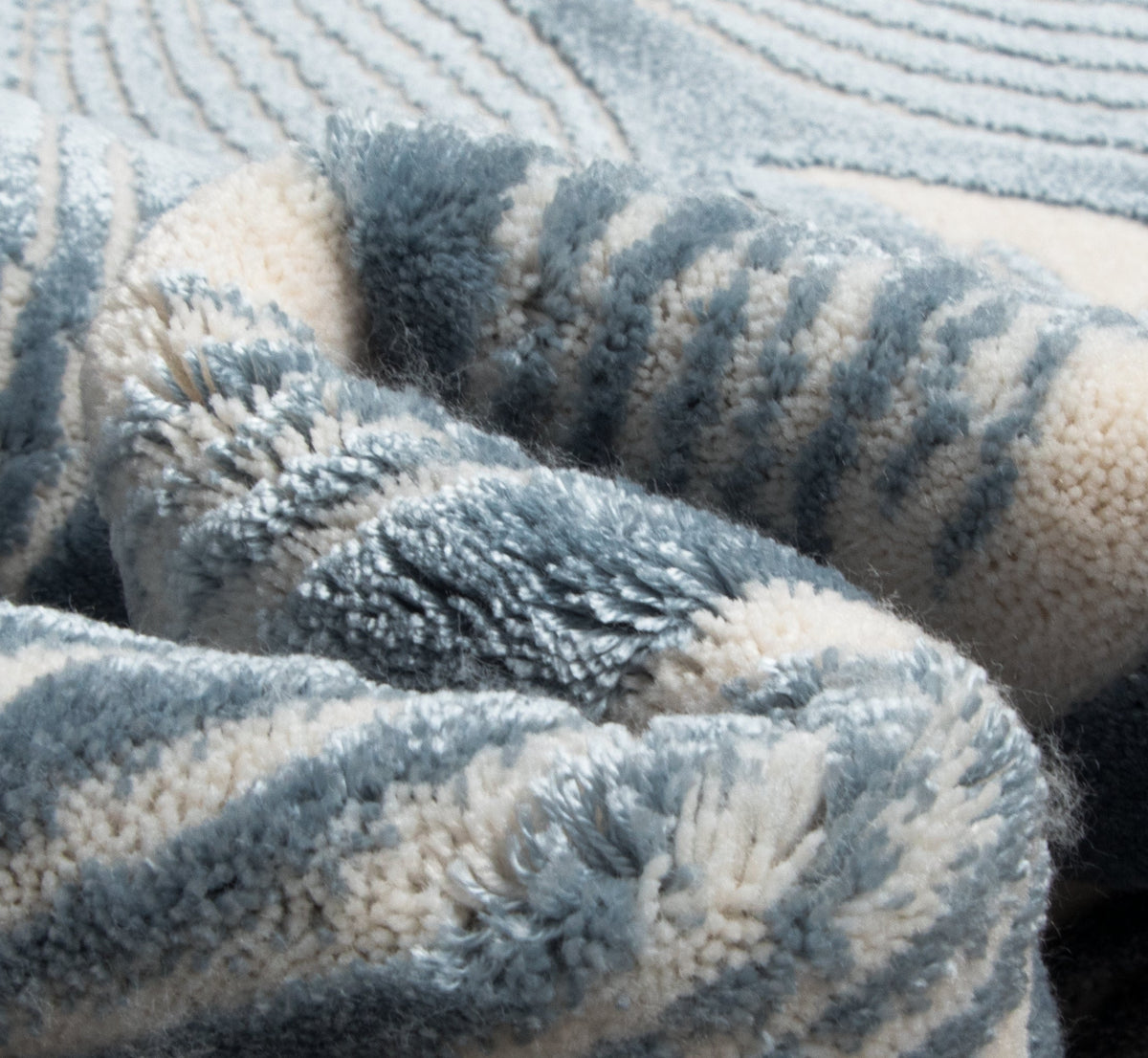 Rund Teppich Royal Nature in Blau von Hadorn™ - Lifestyle Image