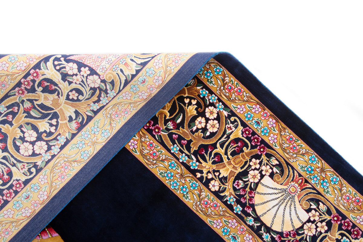 Rechteck Teppich Ghom Design in Dunkelblau von Hadorn™ - Lifestyle Image