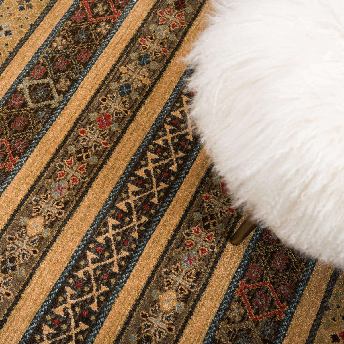 Rechteck Teppich Kashkuli Gabbeh in Tan von Hadorn™ - Lifestyle Image