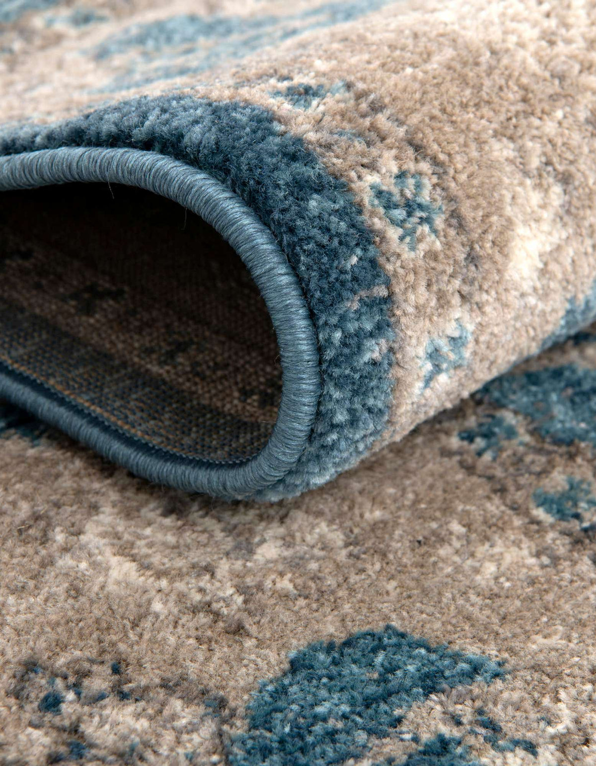 Rechteck Teppich Vienna in Hellblau von Hadorn™ - Lifestyle Image