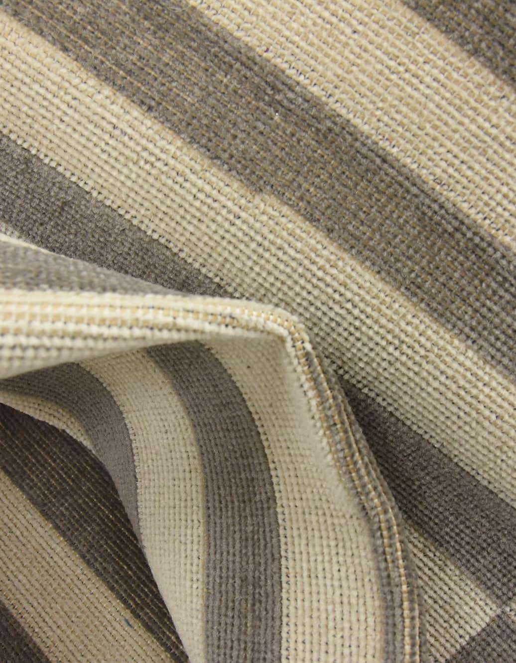Rund Teppich Tribeca in Dunkelgrau von Hadorn™ - Lifestyle Image
