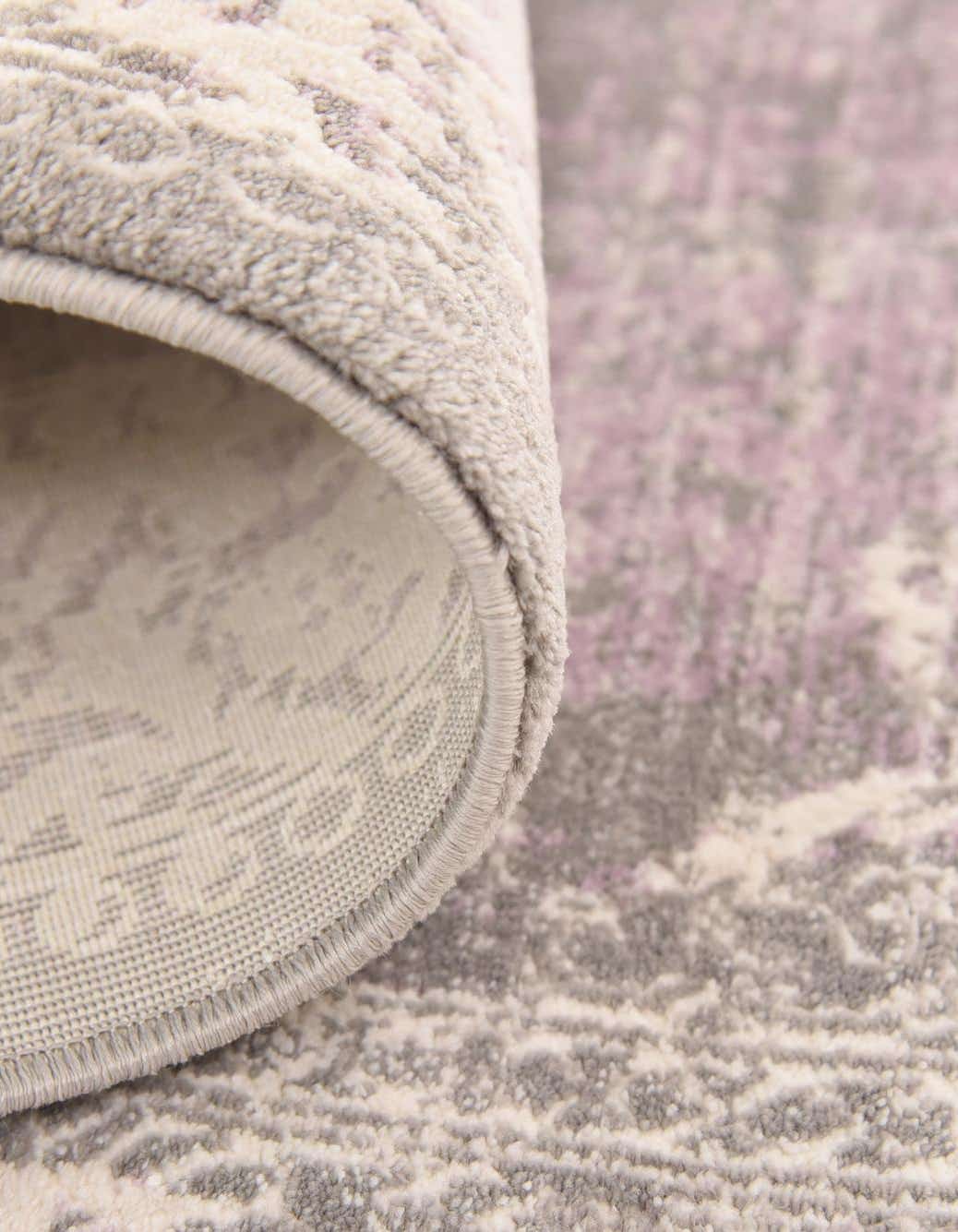 Rechteck Teppich New Vintage in Lila von Hadorn™ - Lifestyle Image