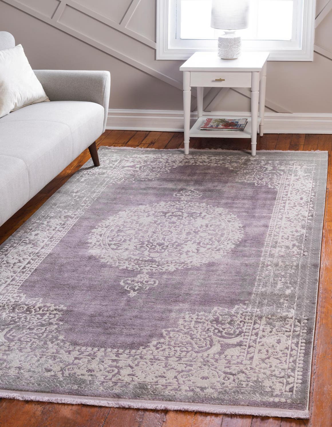 Rechteck Teppich New Vintage in Lila von Hadorn™ - Lifestyle Image