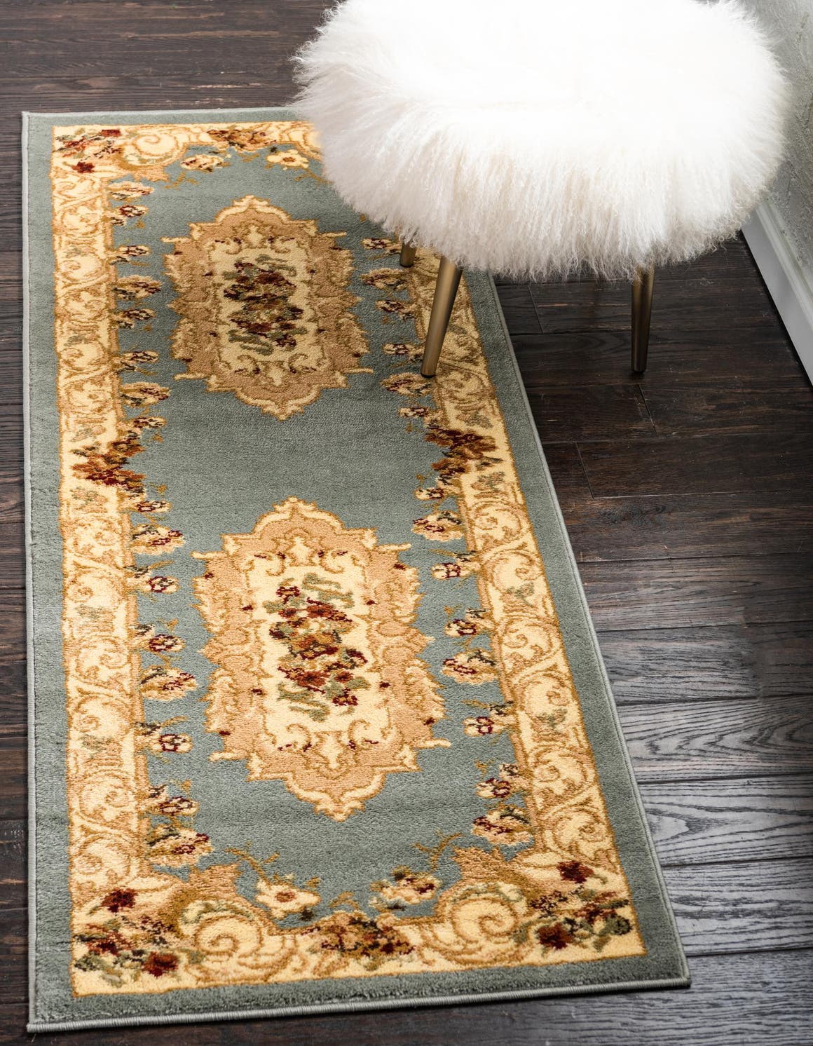 Läufer Teppich Classic Aubusson in Hellblau von Hadorn™ - Lifestyle Image