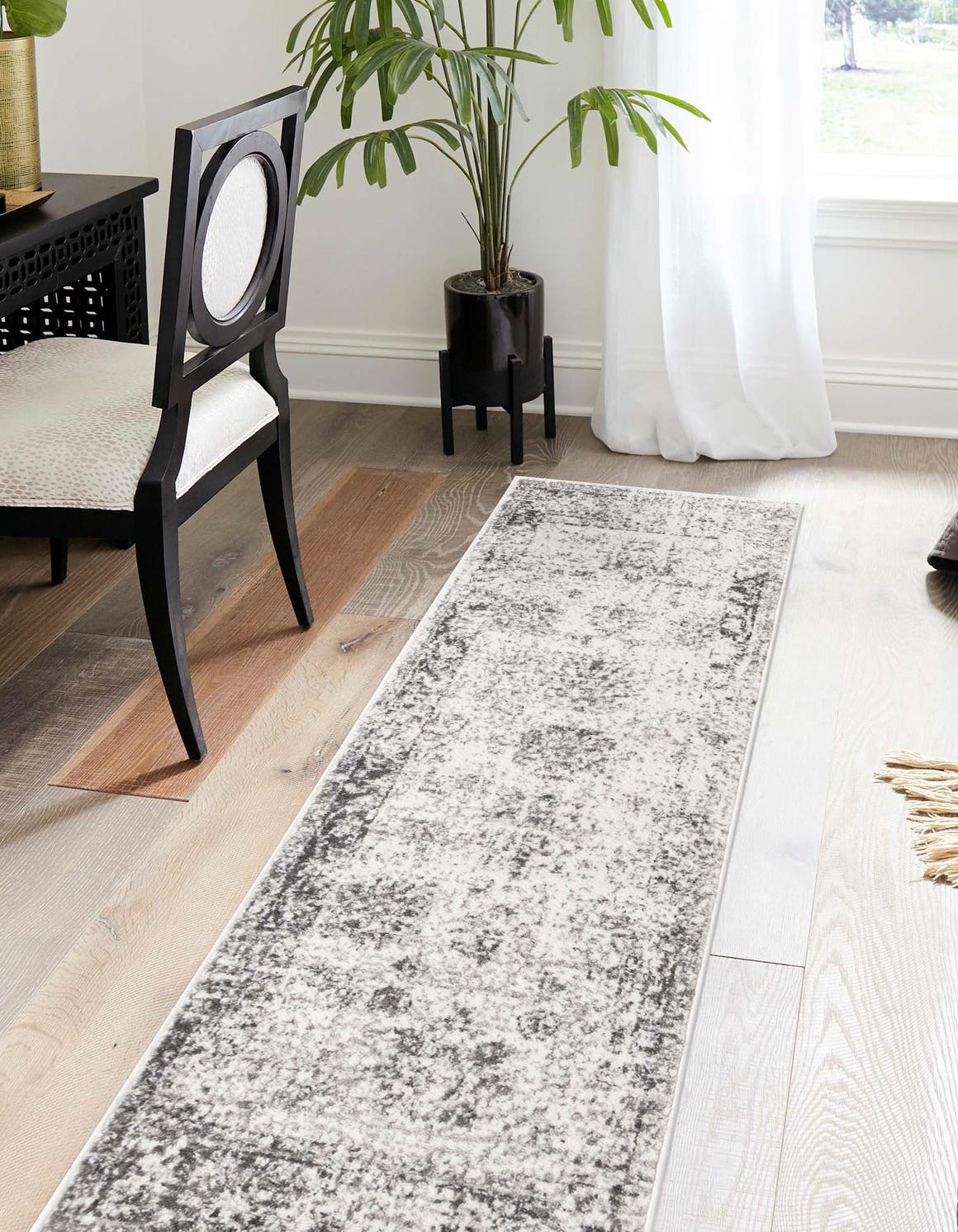 Läufer Teppich Monaco in Grau von Hadorn™ - Lifestyle Image