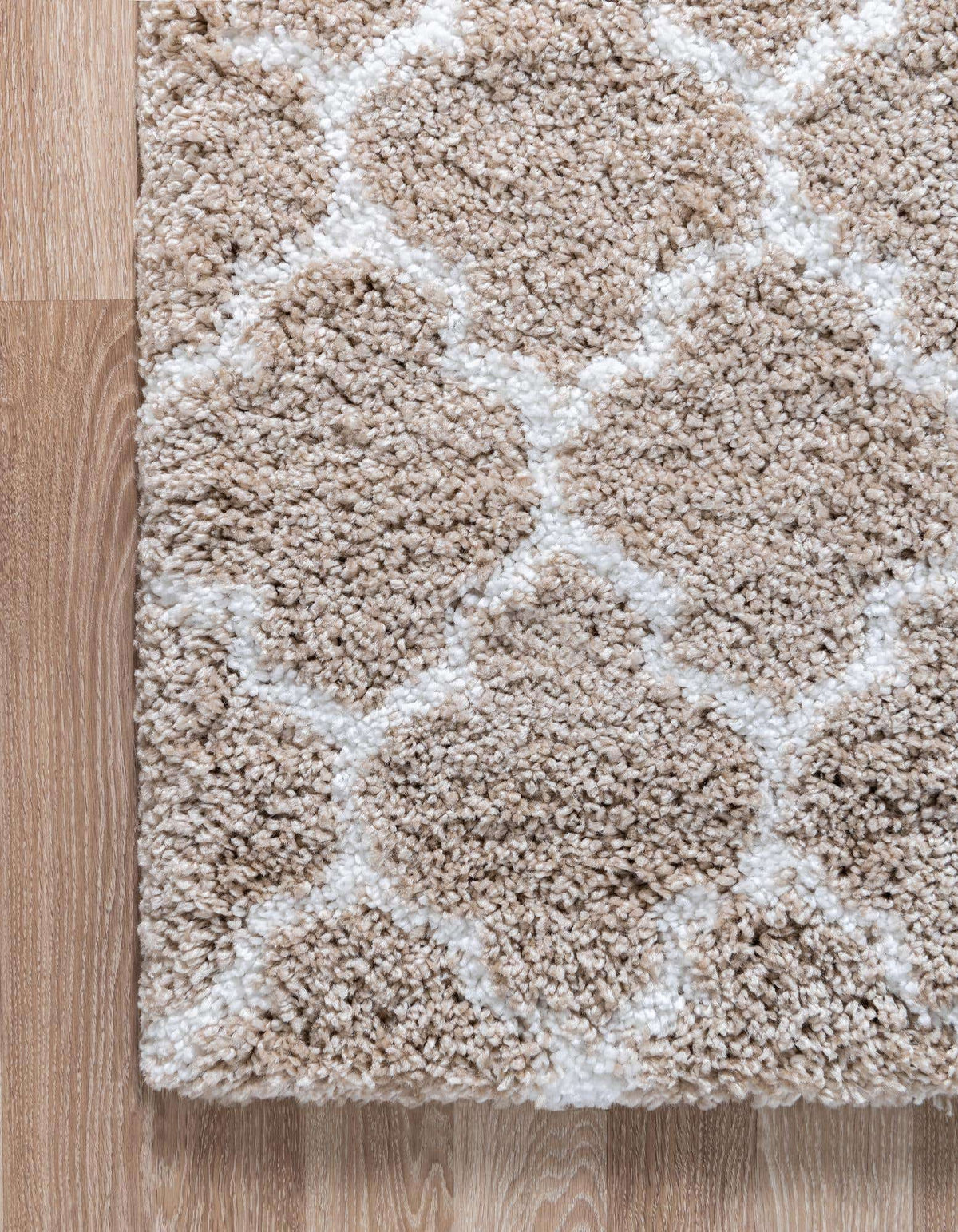 Rechteck Hochflorteppich Marrakesh Shag in Taupe von Hadorn™ - Lifestyle Image