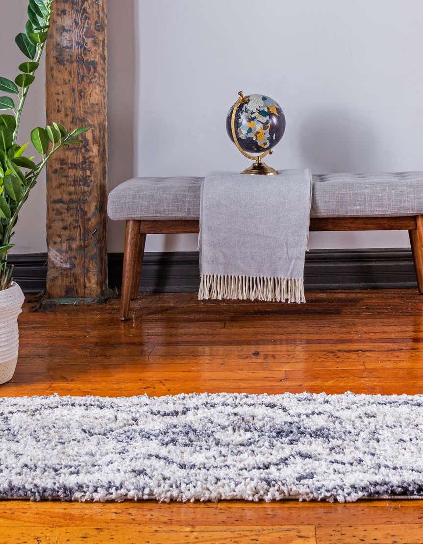 Läufer Hochflorteppich Lagom Shag in Grau von Hadorn™ - Lifestyle Image