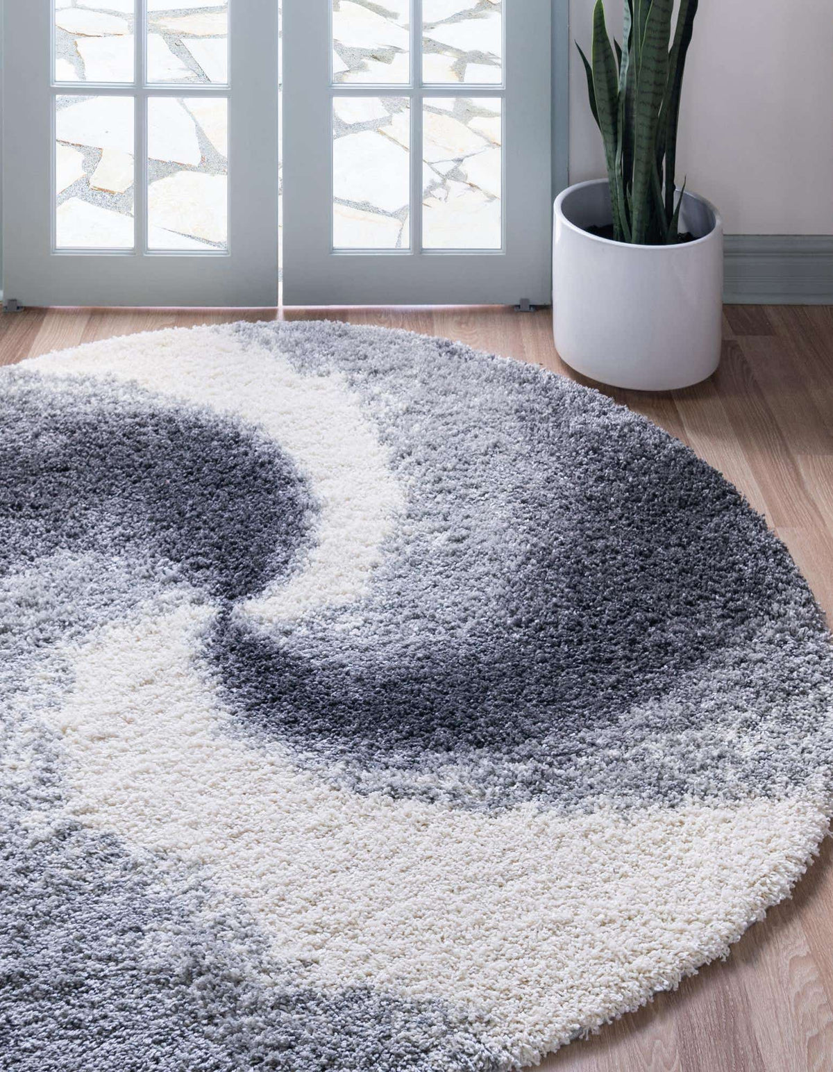 Rund Hochflorteppich Soft Touch Shag in Rauchgrau von Hadorn™ - Lifestyle Image
