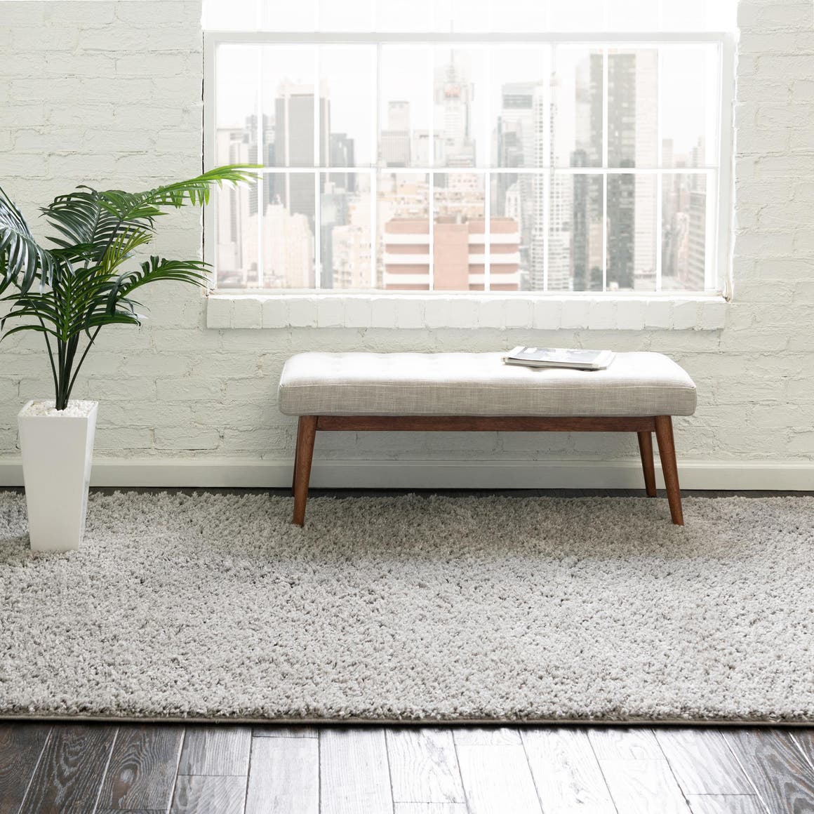 Rechteck Hochflorteppich Everyday Shag in Hellgrau von Hadorn™ - Lifestyle Image