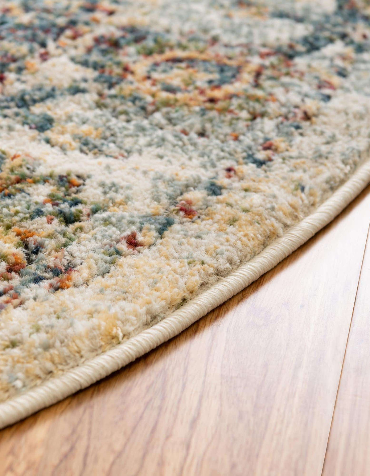 Oval Teppich Isabella in Elfenbein von Hadorn™ - Lifestyle Image