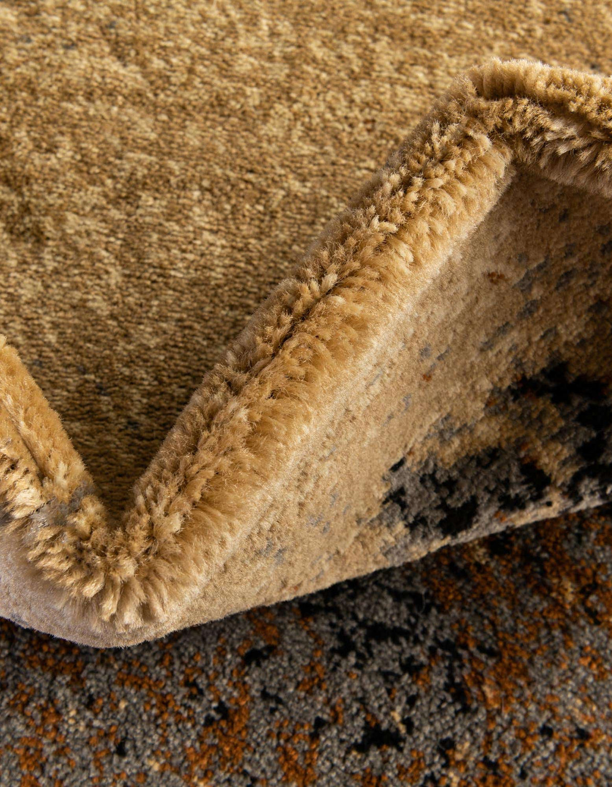 Achteck Teppich Coffee Shop in Beige von Hadorn™ - Lifestyle Image