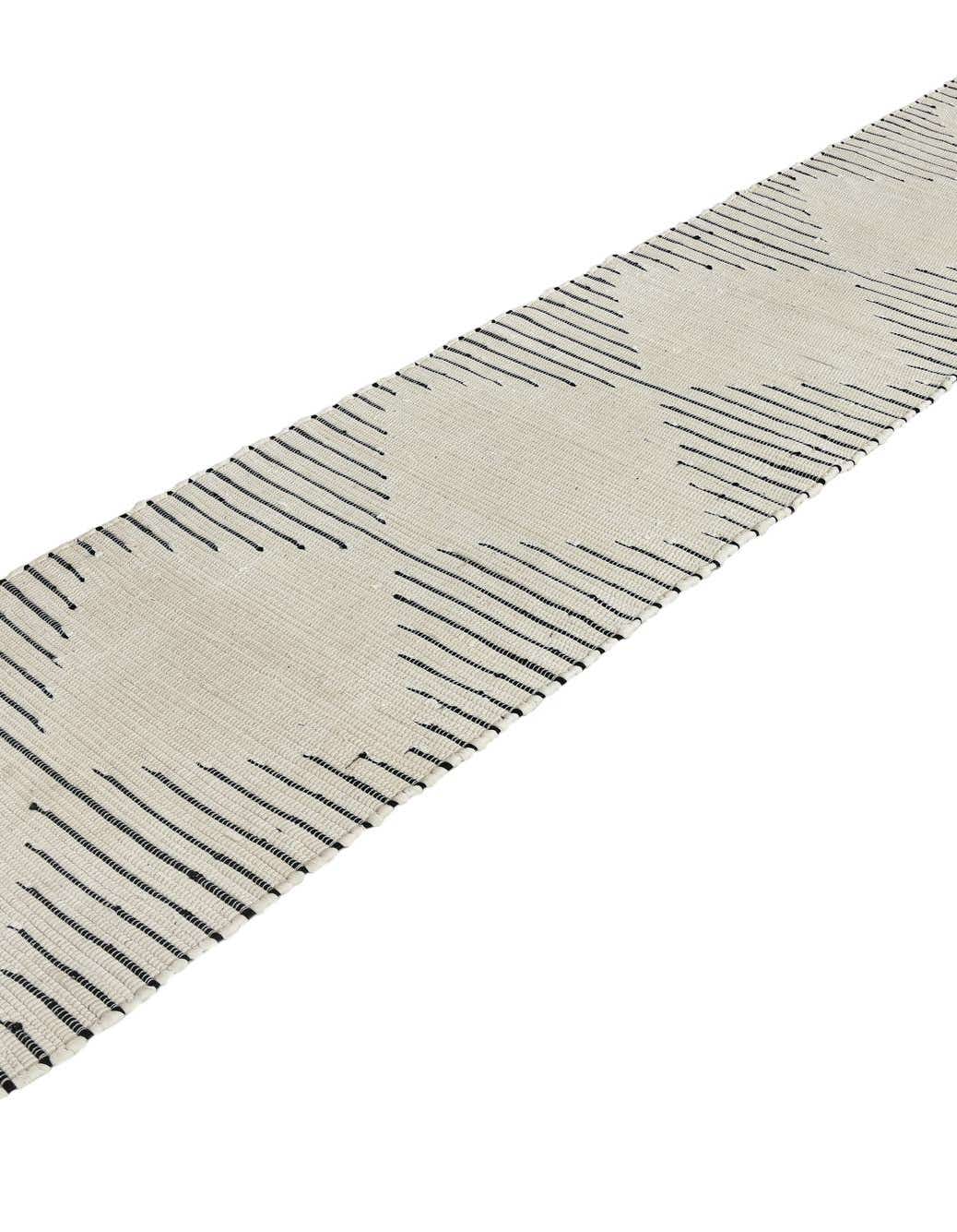 Läufer Handgeflochten Teppich Chindi Cotton in Weiss von Hadorn™ - Lifestyle Image