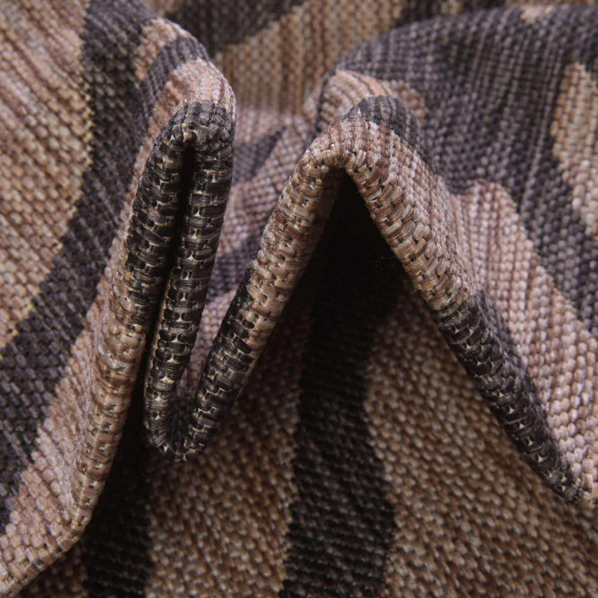 Rund Outdoor Teppich Outdoor Safari in Natürlich von Hadorn™ - Lifestyle Image